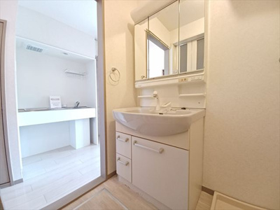 【洗面所】 | イーストハウス