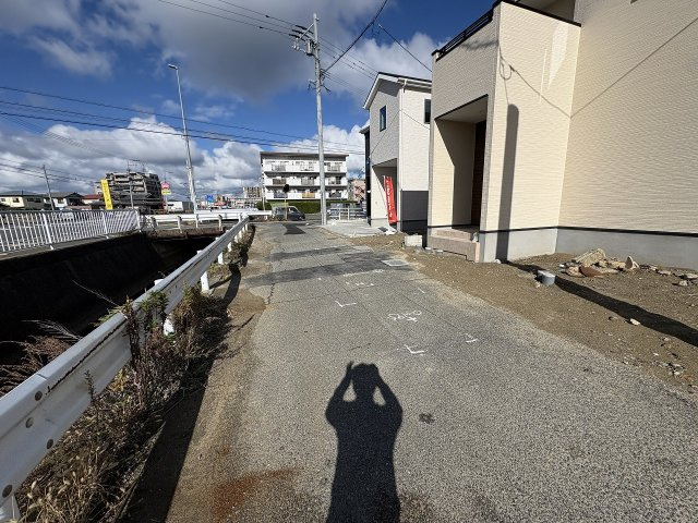 【その他】 | 福岡市東区三苫4丁目3期　4号棟（全4棟）【仲介手数料無料・0円】 | 現地写真。前面道路です。