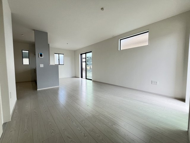 【居間・リビング】 | 福岡市東区三苫4丁目3期　4号棟（全4棟）【仲介手数料無料・0円】 | 現地写真。