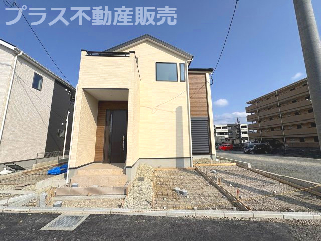 【外観】 | 福岡市東区三苫4丁目3期　4号棟（全4棟）【仲介手数料無料・0円】 | 現地写真。プラス不動産販売なら、現場の全ての棟をまとめてご見学頂けます。