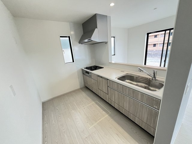 【キッチン】 | 福岡市東区三苫4丁目3期　4号棟（全4棟）【仲介手数料無料・0円】 | 現地写真。