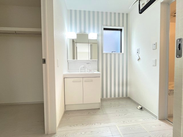 【洗面所】 | 福岡市東区三苫4丁目3期　4号棟（全4棟）【仲介手数料無料・0円】 | 現地写真。