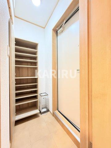 STABLE SHOJIHIGASHI (ステーブル小路東)の玄関