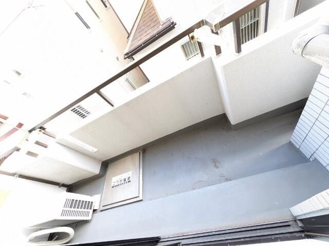 ユタカローズガーデン（Ａ－０１２）のバルコニー