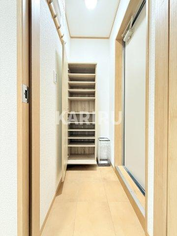 STABLE SHOJIHIGASHI (ステーブル小路東)の玄関