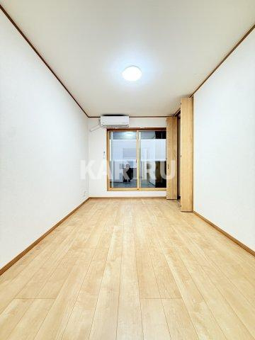 STABLE SHOJIHIGASHI (ステーブル小路東)の居間・リビング