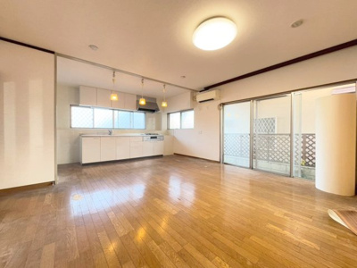 【居間・リビング】 | 吹田市千里山月が丘貸家