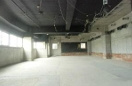 現代茨木市駅前ビルの内装