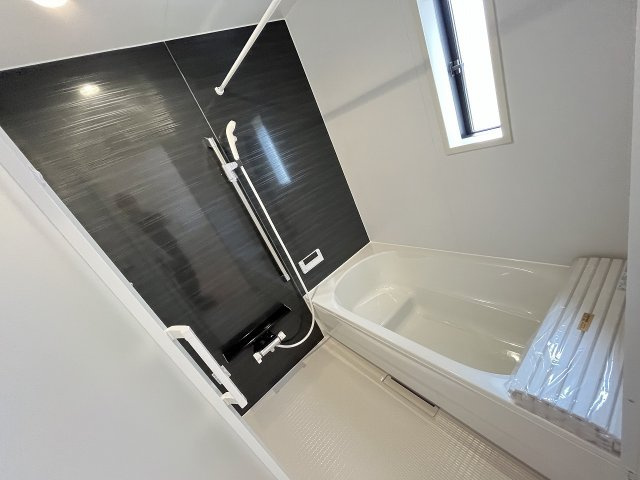 【内装】 | 福岡市早良区賀茂2丁目第6　1号棟（全1棟）【仲介手数料無料・0円】 | 施工例。浴室です。施工例は完成時と異なる場合があります。