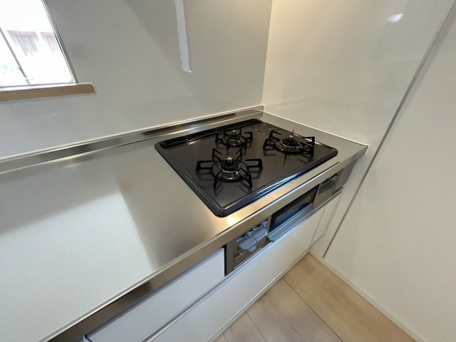 【キッチン】 | 福岡市早良区賀茂2丁目第6　1号棟（全1棟）【仲介手数料無料・0円】 | 施工例。施工例は完成時と異なる場合があります。