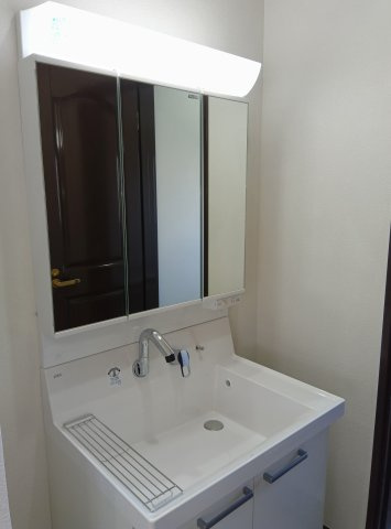 岡本七丁目戸建の洗面所