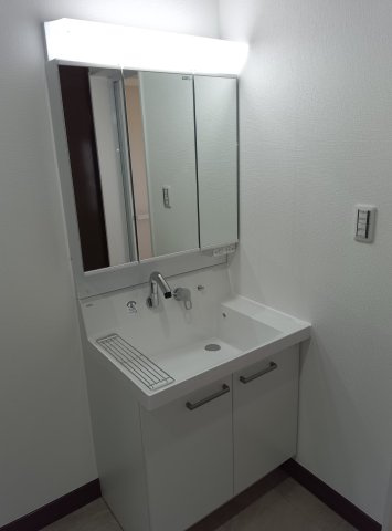 岡本七丁目戸建の洗面所