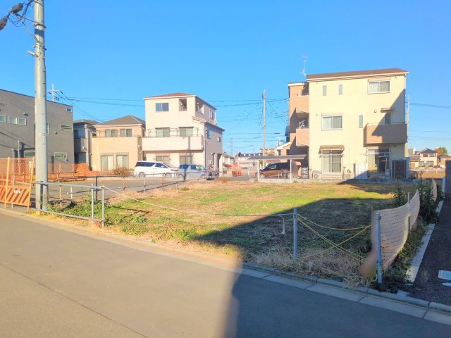 富士見市大字水子の売地の外観|2025年12月撮影　
みずほ台駅徒歩12分 100坪超の広い土地！
ゆとりの敷地には複数台カースペースやお庭など、ご自由に作れます！
資料請求やご見学などお気軽にお問い合わせください。