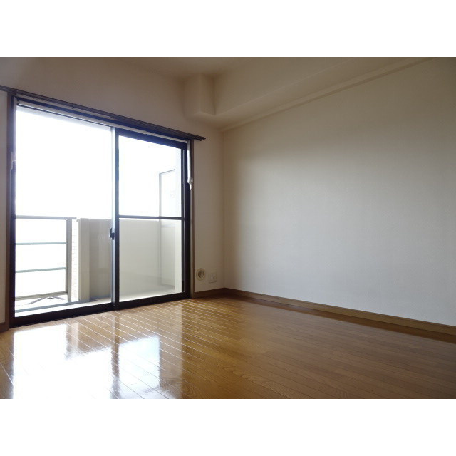 クローバーフォーの居間・リビング