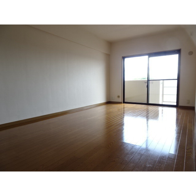 クローバーフォーの居間・リビング