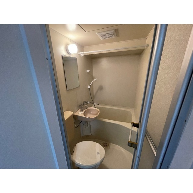 宮前ビルの浴室