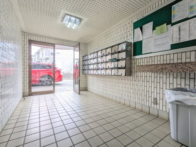 ウインベルソロ朝霞ナンバーワンのロビー