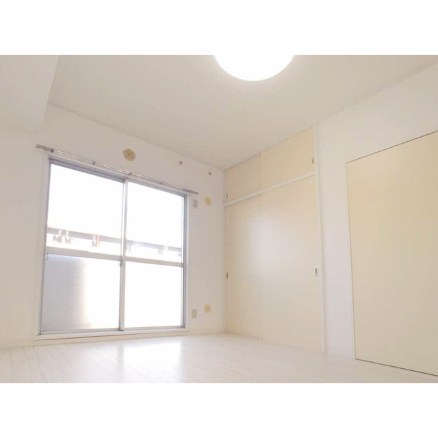 行田ハイツ1号棟の居間・リビング