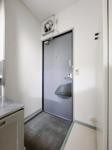 リンデンハイム宮代の玄関