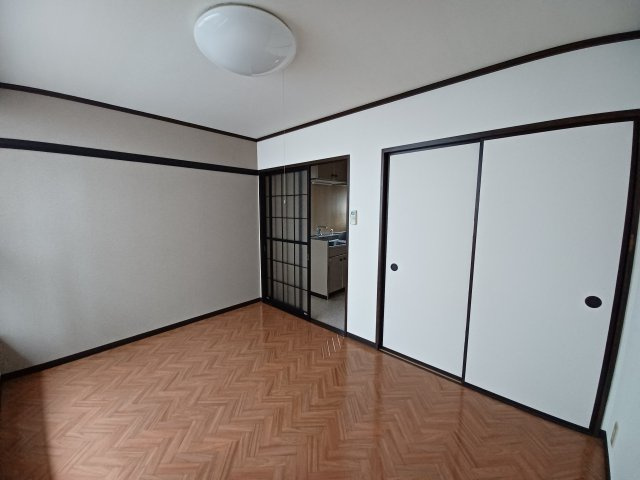 カレッジプラザの居間・リビング