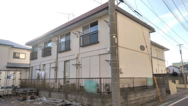 カレッジプラザの外観