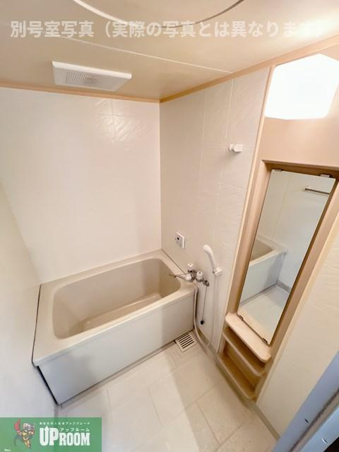 梓マンションの浴室