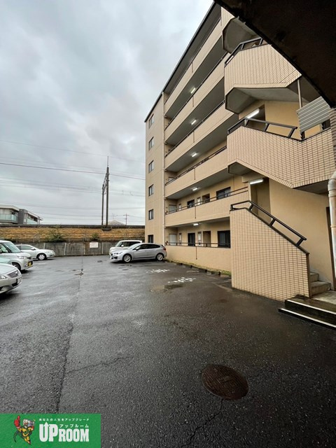 梓マンションの駐車場
