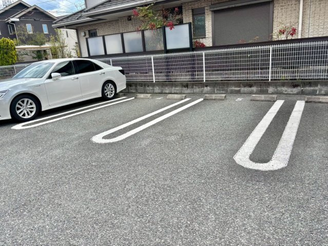 グレイスフルフィールドⅡの駐車場