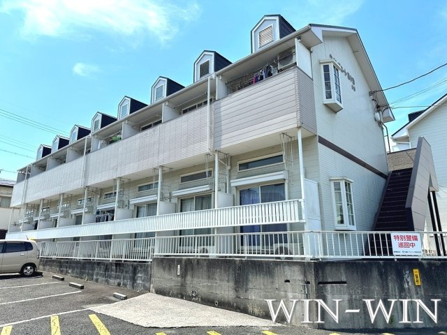 ウイングコート東小池 B棟の外観