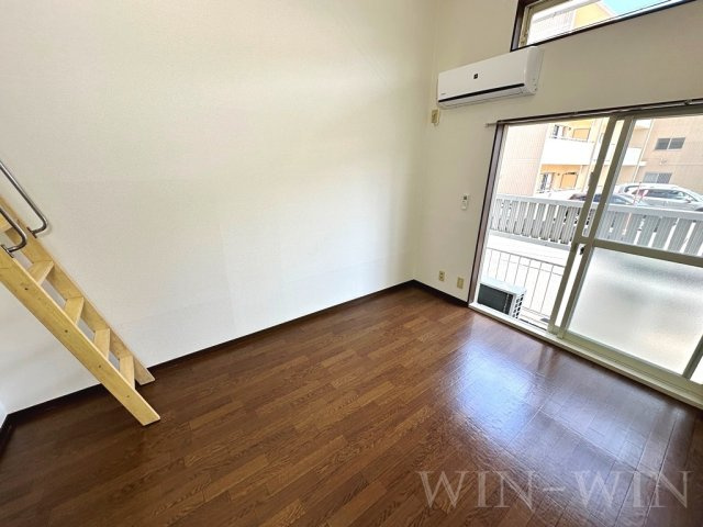 ウイングコート東小池 B棟の居間・リビング|イメージ（同建物内別部屋の写真です）