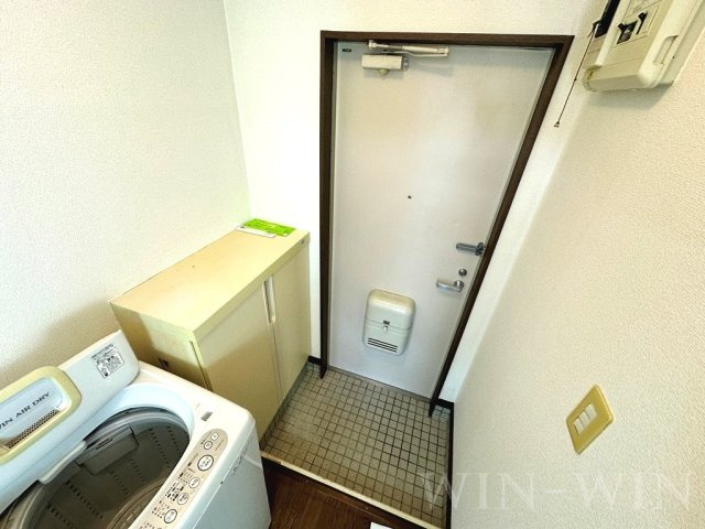 ウイングコート東小池 B棟の玄関|イメージ（同建物内別部屋の写真です）