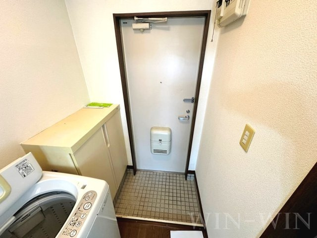 ウイングコート東小池 B棟の玄関|イメージ（同建物内別部屋の写真です）