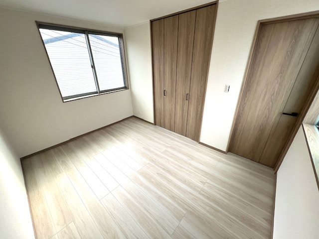 神戸市長田区西代通3丁目新築戸建ての洋室