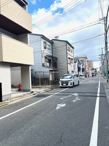 神戸市長田区西代通3丁目新築戸建ての前面道路含む現地写真