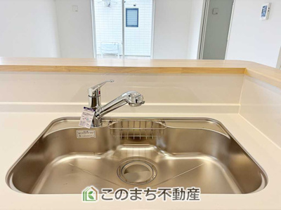 【キッチン】 | CRADLEGARDEN日光市豊田第3　1号棟 | 広いシンクなので、洗い物がしやすいです。