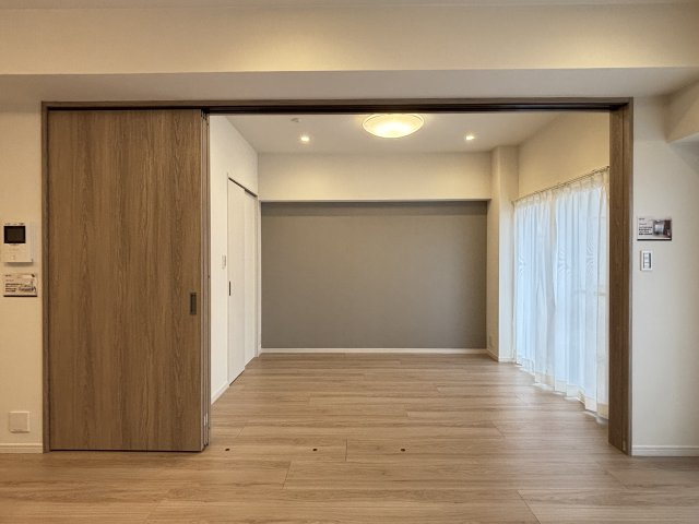 ビューネタワー平井の洋室