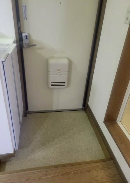 アーバンハイツの玄関