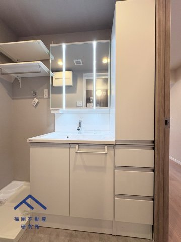 赤坂ハウスの独立洗面台