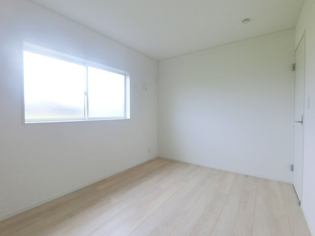 佐賀市大和町尼寺第24　1号棟の内観：施工例|自分時間を充実させながら心豊かなひとときを過ごすための大切な個室空間。