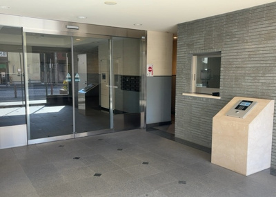 【内装】 | アンビシャス相模原 | 共用部分は、一棟の建物に住む区分所有者全員が共同で所有するとし、共用部分の管理、補修などは、区分所有者で形成される管理組合が行います。個人の判断で勝手に変更することはできませんので覚えておきましょう。