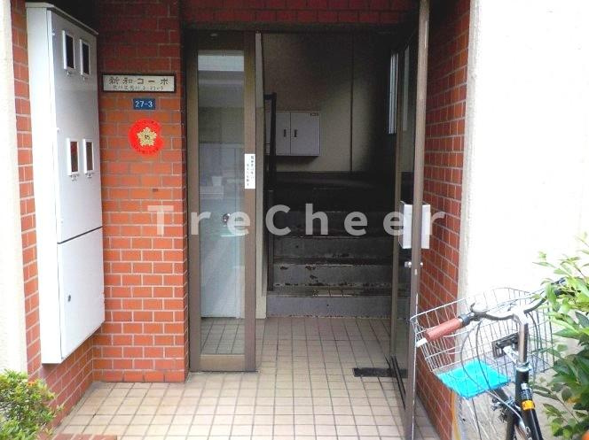 新和コーポのエントランス