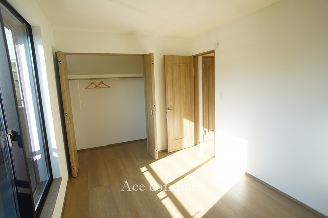 【寝室】 | 東住吉区杭全7丁目 | 【2階：洋室6帖】クローゼット完備です♪