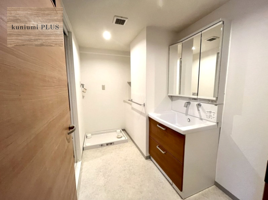 シティハイツ森小路1号棟の洗面所