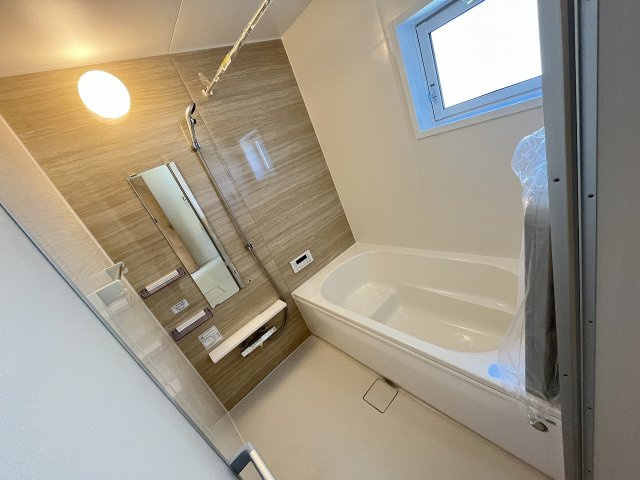 【内装】 | 福岡市城南区七隈3丁目　2号棟（全3棟）【仲介手数料無料・0円】 | 施工例。浴室です。施工例は完成時と異なる場合があります。