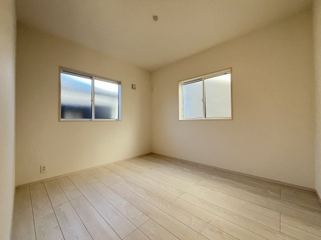 【子供部屋】 | 福岡市城南区七隈3丁目　2号棟（全3棟）【仲介手数料無料・0円】 | 施工例。施工例は完成時と異なる場合があります。