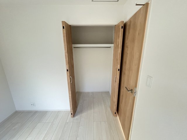 【収納】 | 福岡市城南区七隈3丁目　2号棟（全3棟）【仲介手数料無料・0円】 | 施工例。施工例は完成時と異なる場合があります。