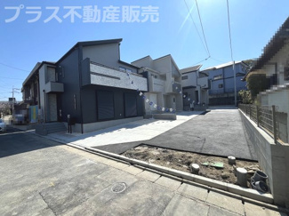【外観】 | 現地写真。プラス不動産販売なら、現場の全ての棟をまとめてご見学頂けます。
