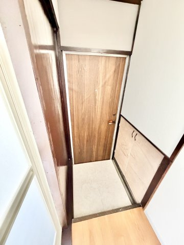 蕨市塚越６丁目20-13 中古戸建の玄関