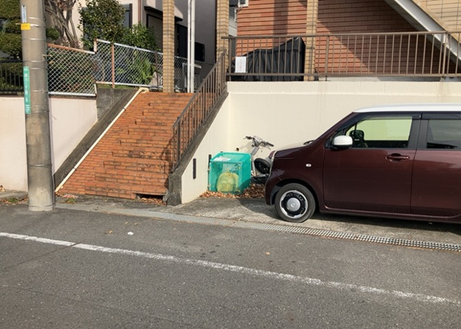 【設備】 | メゾンオギハラ | 共有部分は、住民なら誰もが使える設備のこと。例えば駐車場やエレベーター、インターネット設備、セキュリティ設備などがあります。他にも、マンションの廊下・外部階段やエントランス・ゴミ置き場などがあります。