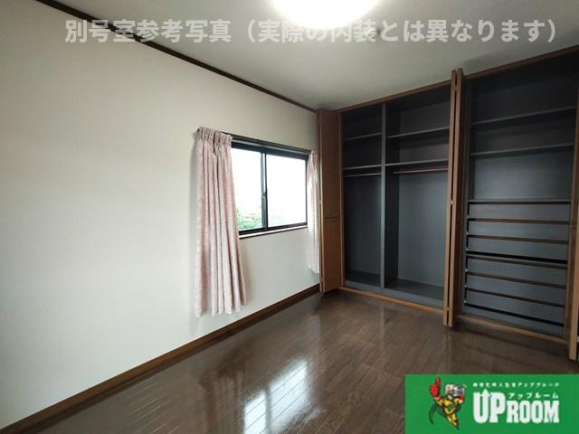 松崎パストラルコートの洋室